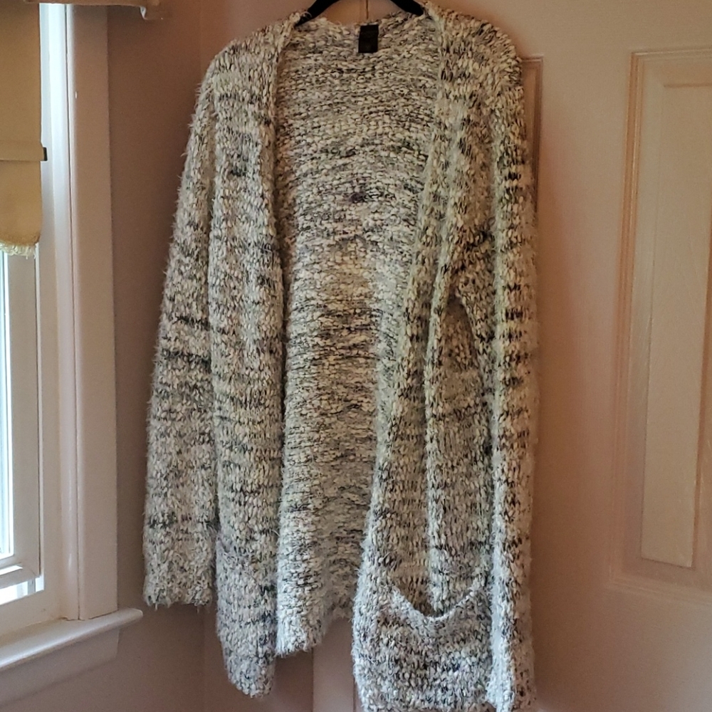 Size L Blue, Gray and White Cardigan
